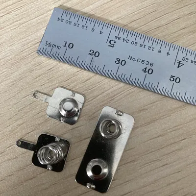 Hộp đựng pin AA có nắp