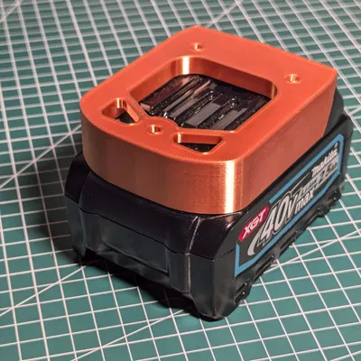 Giá đỡ pin Makita XGT 40V