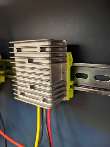 Ngàm gắn thanh ray DIN (DIN Rail Mount) cho linh kiện điện tử 3D - Image 1