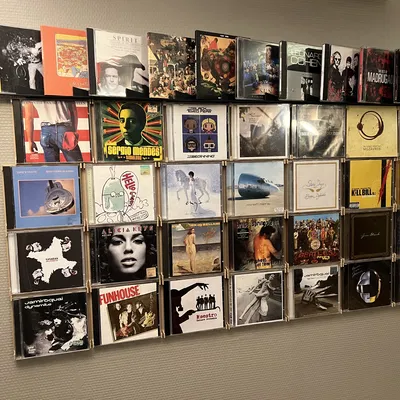 Giá đỡ / Kệ để đĩa CD treo tường