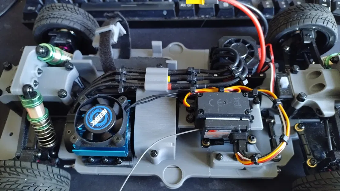 Các bản nâng cấp (Sidegrades) cho khung gầm xe RC 1:10 EXPLORER-MK1 - Image 1