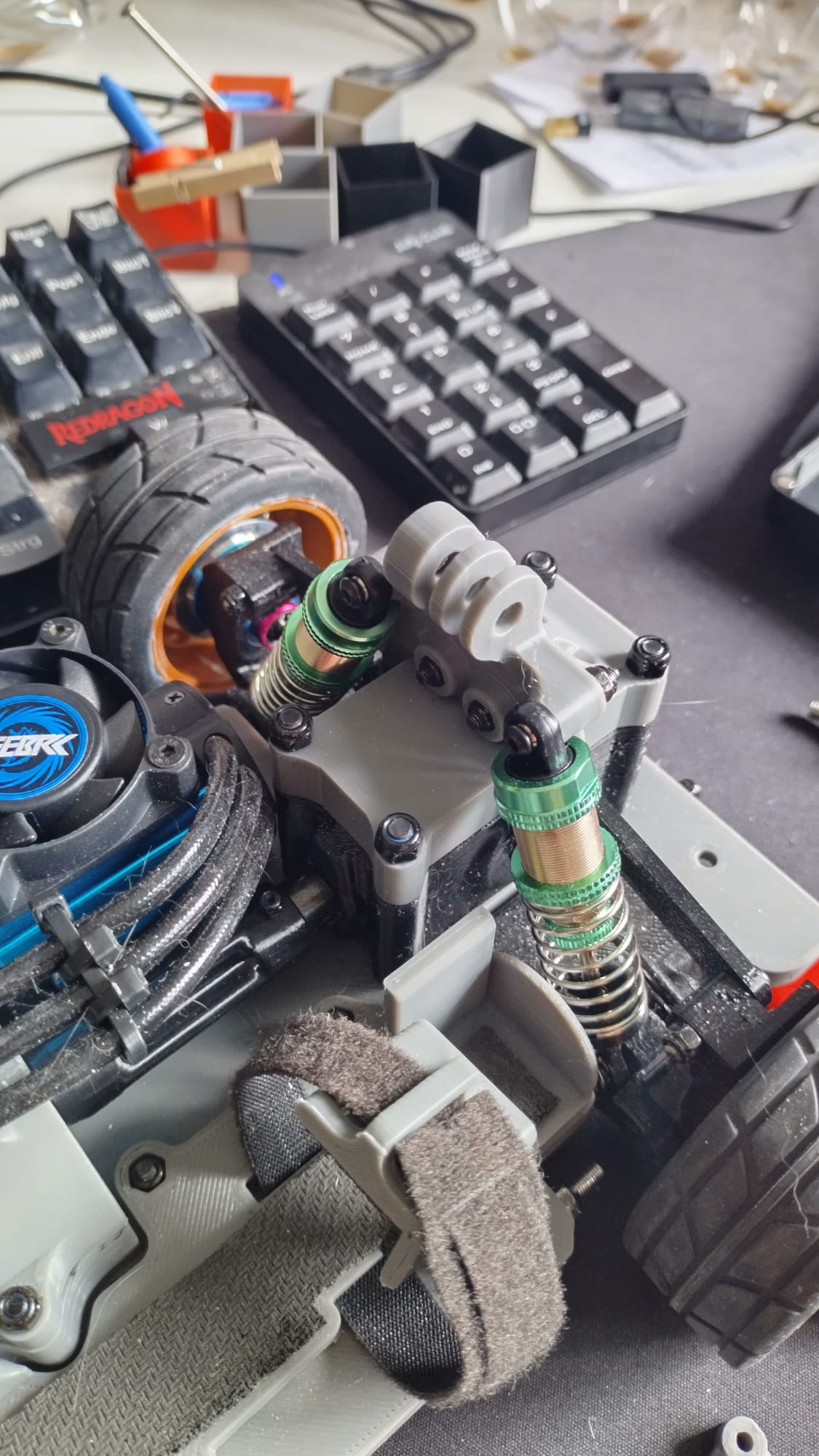 Các bản nâng cấp (Sidegrades) cho khung gầm xe RC 1:10 EXPLORER-MK1 - Thumbnail 2