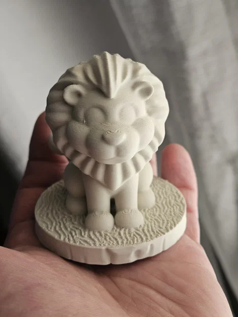 Mô hình sư tử con (Lion Cub) đáng yêu trang trí bàn làm việc - Image 2