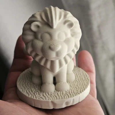 Mô hình sư tử con (Lion Cub) đáng yêu trang trí bàn làm việc