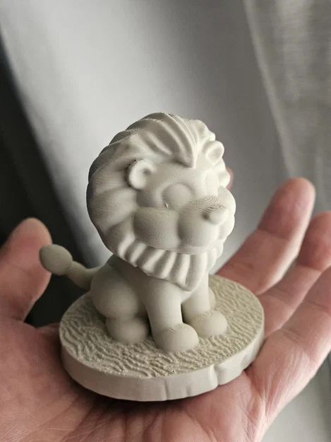 Mô hình sư tử con (Lion Cub) đáng yêu trang trí bàn làm việc - Image 3