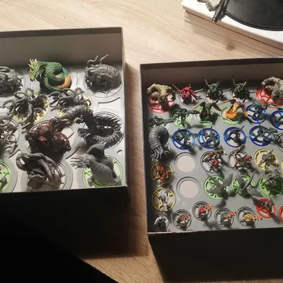 Bộ đế thay thế cho tất cả quái vật Mansions of Madness