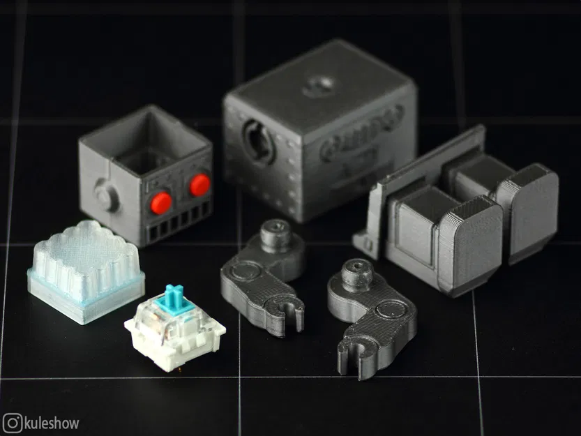 Keybot Spaceman - Robot không gian cực chất - Image 4