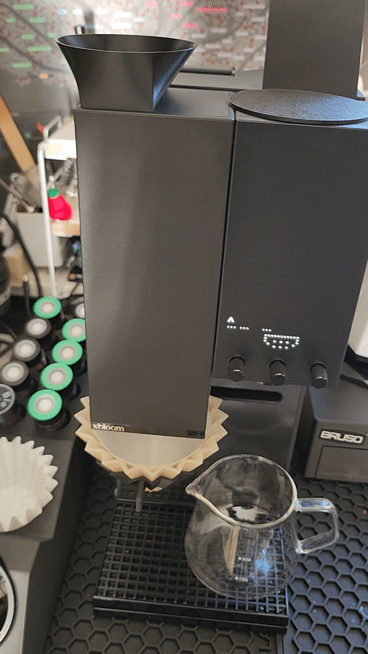 Phễu chứa hạt cà phê in 3D cho máy xBloom Studio tiện lợi