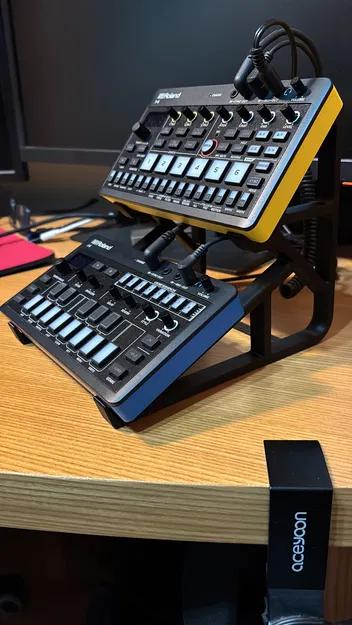 Giá đỡ đôi cho Roland AIRA Compact P-6 và J-6 (Mô hình in 3D) - Image 1