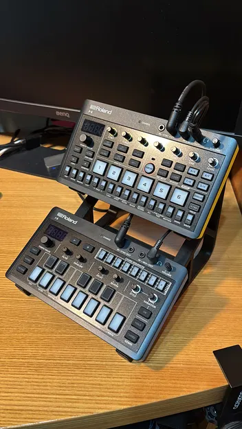 Giá đỡ đôi cho Roland AIRA Compact P-6 và J-6 (Mô hình in 3D) - Image 3