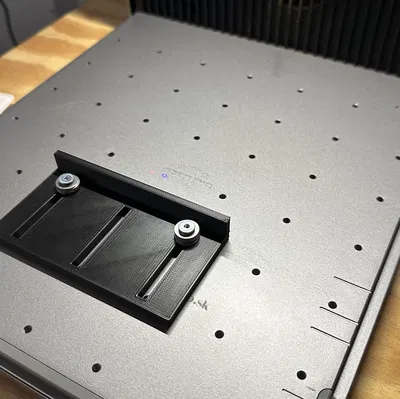 Bộ gá kẹp định vị điều chỉnh cho máy khắc laser xTool F1 Ultra