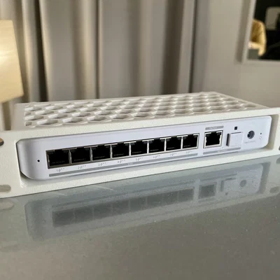 Giá đỡ tủ rack 10-inch cho Ubiquiti USW-Flex-2.5G-8-PoE