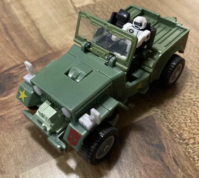 Diatrooper - Phi công kích thước chuẩn Diaclone cho mô hình Transformers G1 của bạn - Image 6