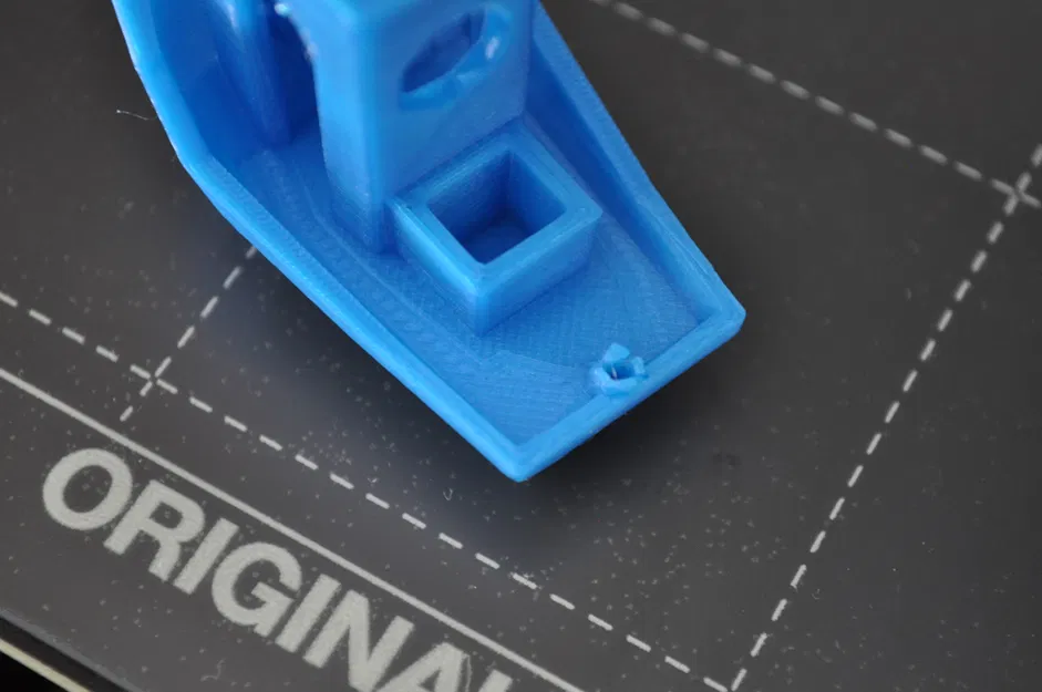 Low Poly 3D Benchy - Image 14