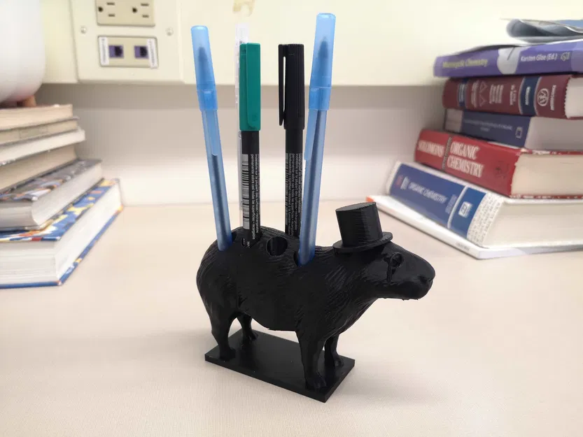 Ống cắm bút hình Capybara 3D độc đáo cho bàn làm việc - Image 1