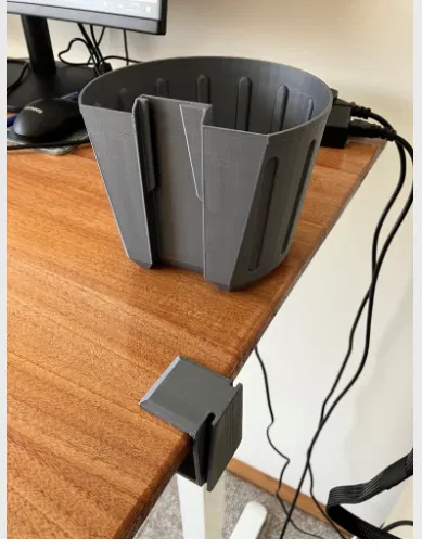 Thùng rác để bàn gắn cạnh thông minh (Desk Bin) - Image 3