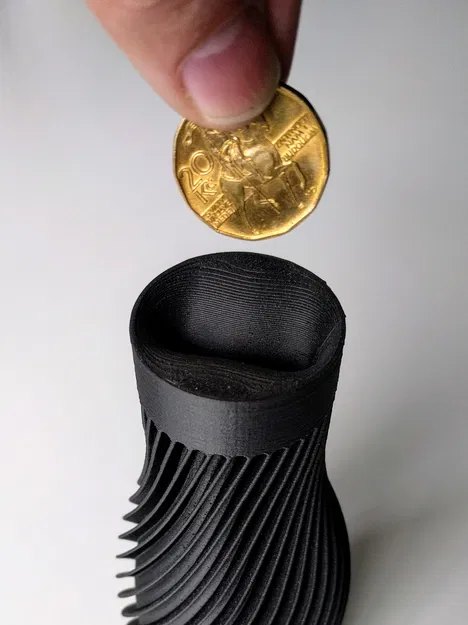 Ống heo tiết kiệm MONEY BOX 02 thiết kế gân xoắn độc đáo - Image 4