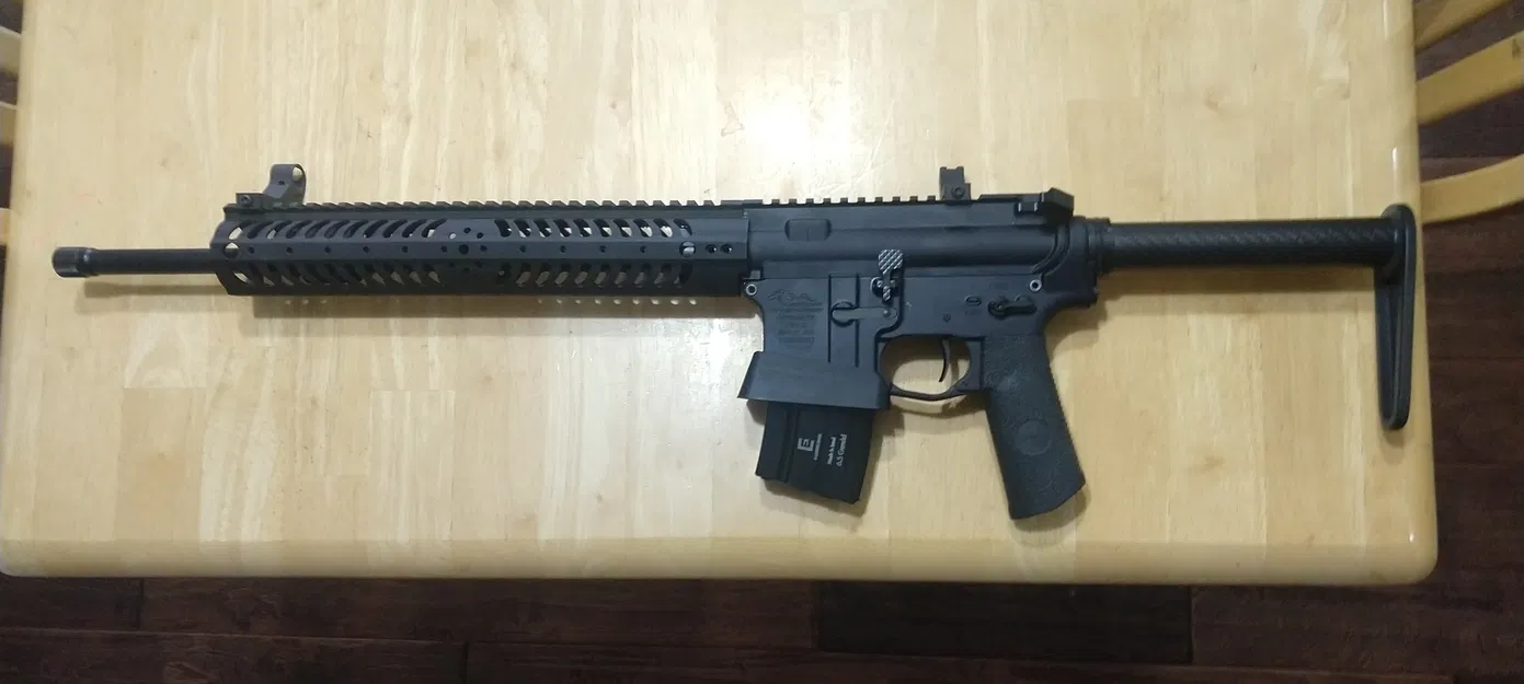 Giá treo 6 băng đạn AR15, gắn tường - Image 4