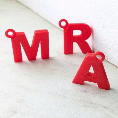Móc khóa chữ cái 3D: Phụ kiện cá nhân hóa đơn giản và tiện dụng