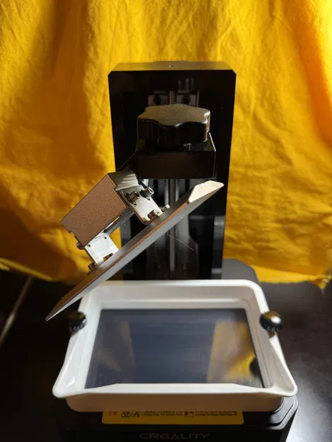 Creality Halot R6 - Giá đỡ hứng resin chảy từ bàn in - Image 6