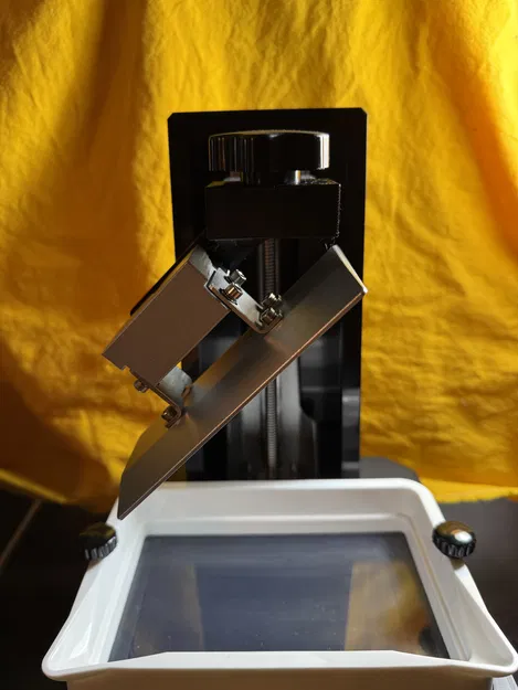 Creality Halot R6 - Giá đỡ hứng resin chảy từ bàn in - Image 7