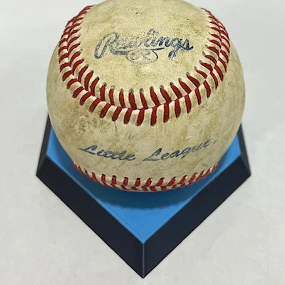 Đế trưng bày bóng chày (Baseball Holder) in 3D đẹp mắt và dễ in