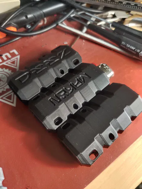 Vỏ bọc bật lửa Bic 3D (Ribbed Bic Lighter Case) tùy chỉnh cá tính - Image 3