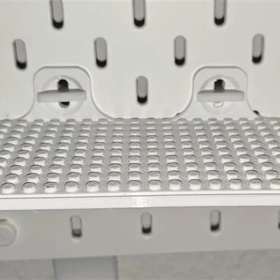 Bệ đỡ Lego gắn bảng treo tường Ikea Skadis với T-Clip