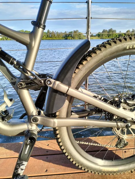 Chắn bùn sau cho Specialized Levo & Stumpjumper EVO - Image 1