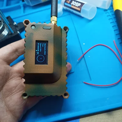 Vỏ hộp Heltec V3 dùng 2 pin 18650