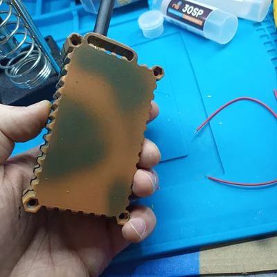 Vỏ hộp Heltec V3 dùng 2 pin 18650