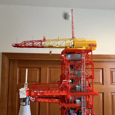 Mô hình cần cẩu Colby cho tháp phóng Apollo LUT