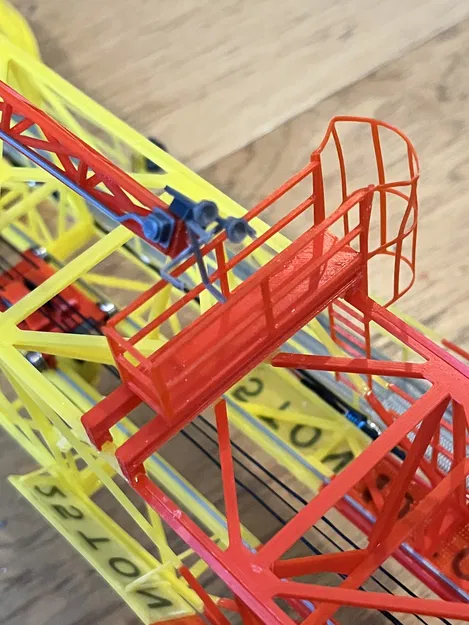 Mô hình cần cẩu Colby cho tháp phóng Apollo LUT - Image 9