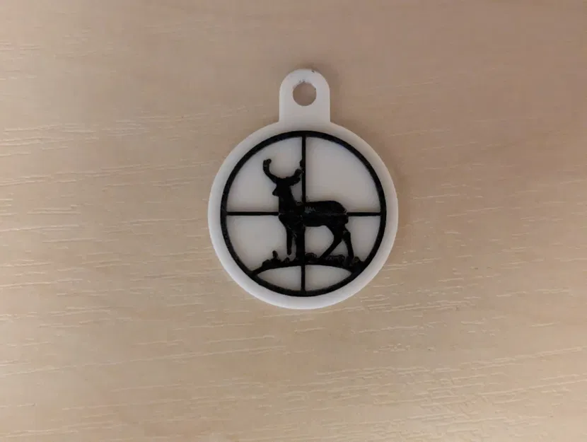 Móc khóa hình chú nai - Image 1