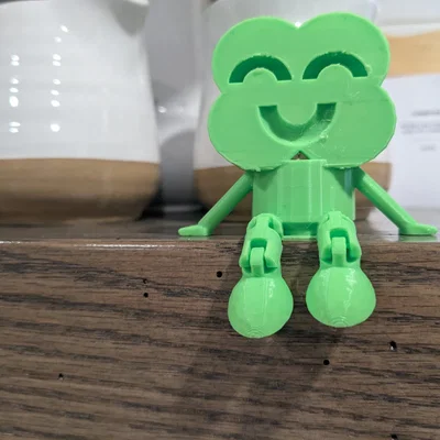 Shamrock Buddy: Mô hình cỏ ba lá may mắn có khớp chân linh hoạt