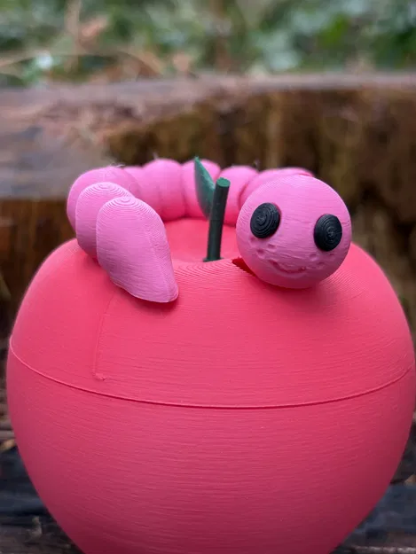 Mô hình Sâu linh hoạt và Hộp đựng hình quả táo (Flexi Articulating Worm and Apple Container) - Image 1