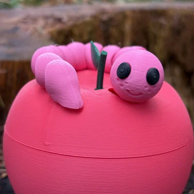 Mô hình Sâu linh hoạt và Hộp đựng hình quả táo (Flexi Articulating Worm and Apple Container)