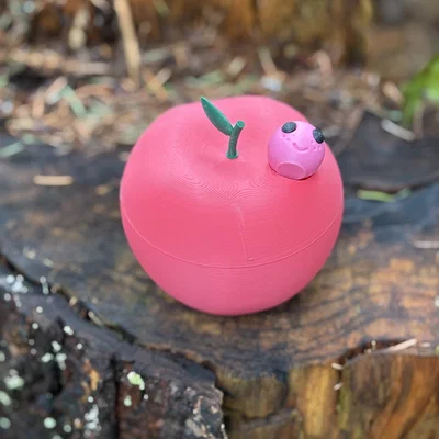 Mô hình Sâu linh hoạt và Hộp đựng hình quả táo (Flexi Articulating Worm and Apple Container)