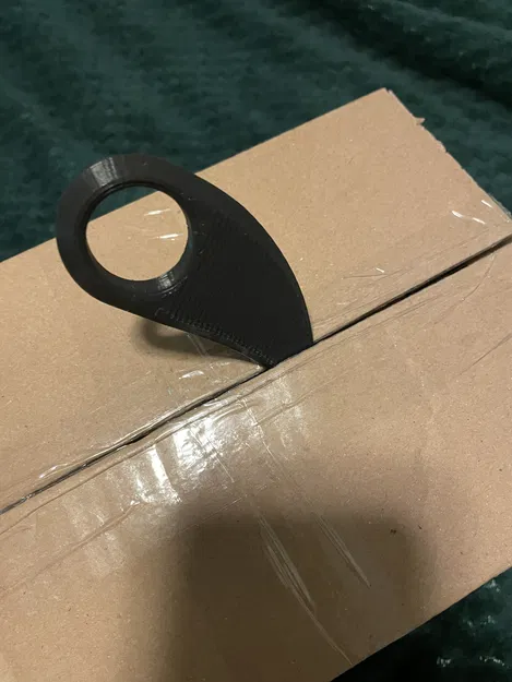 Dụng cụ mở hộp kiêm Fidget Spinner phong cách Karambit in 3D - Image 2