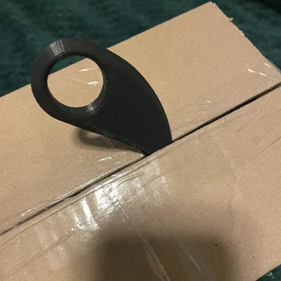 Dụng cụ mở hộp kiêm Fidget Spinner phong cách Karambit in 3D