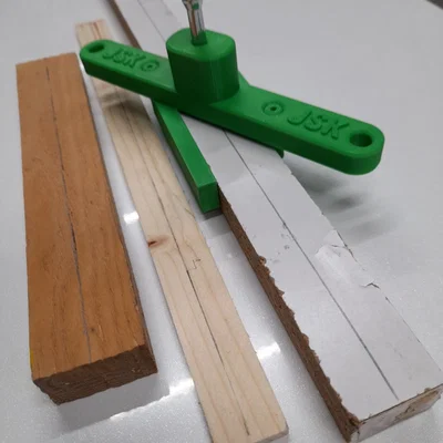 Dụng cụ hỗ trợ tìm tâm gỗ (Center Finder Jig)