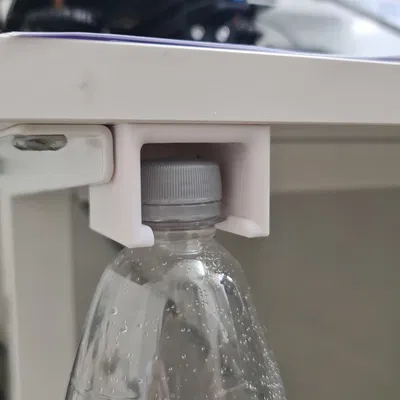 Giá treo bình nước dưới bàn