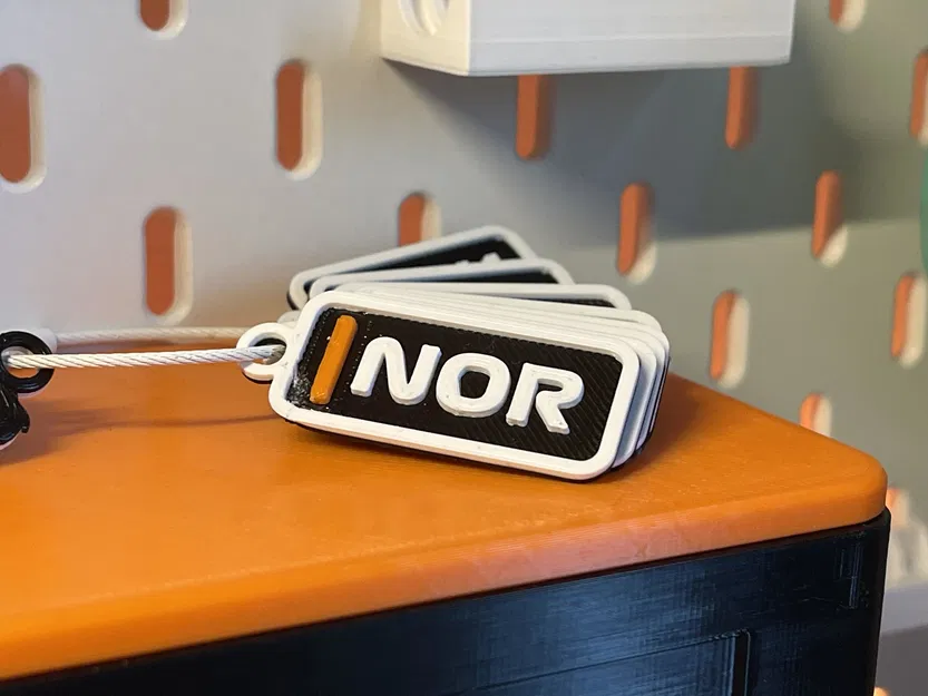 Móc khóa bảng xếp hạng Lando Norris - Tay đua F1 (McLaren) - Mùa giải 2025 - Image 1