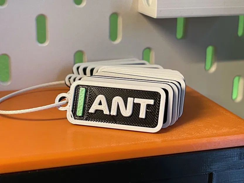 Móc khóa bảng xếp hạng tay đua F1 Andrea Kimi Antonelli (Mercedes) - Mùa giải 2025 - Image 1