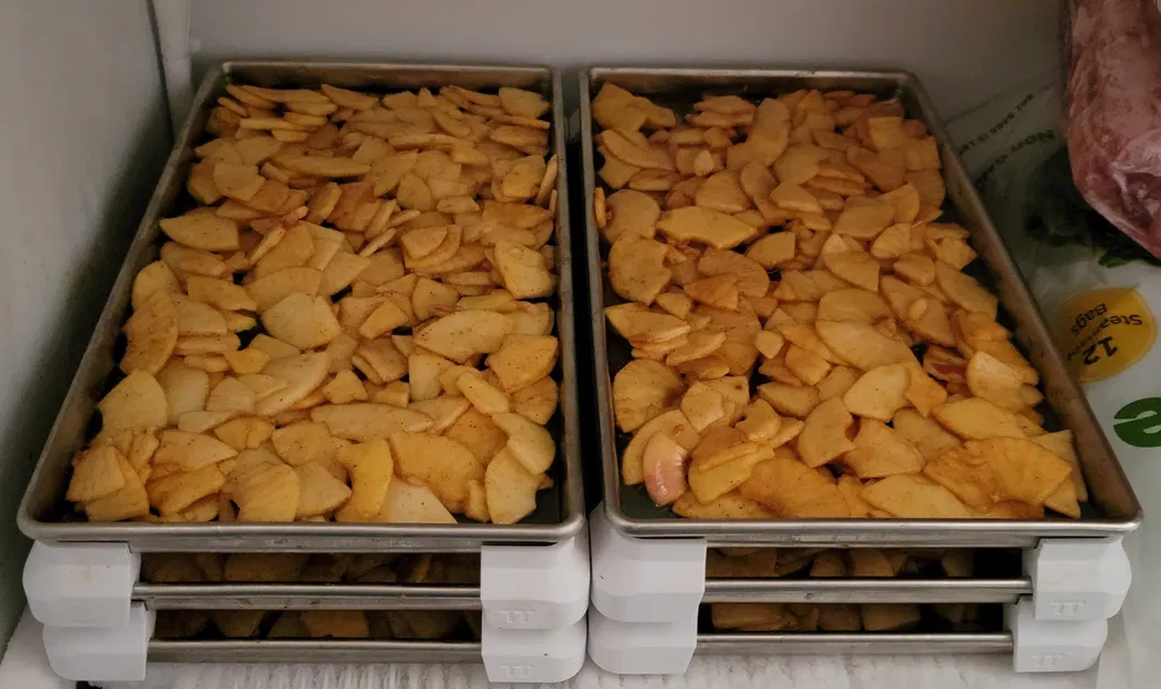 Bộ Chồng Khay (Tray Stacker) Cho Máy Sấy Đông Khô HarvestRight - Image 1