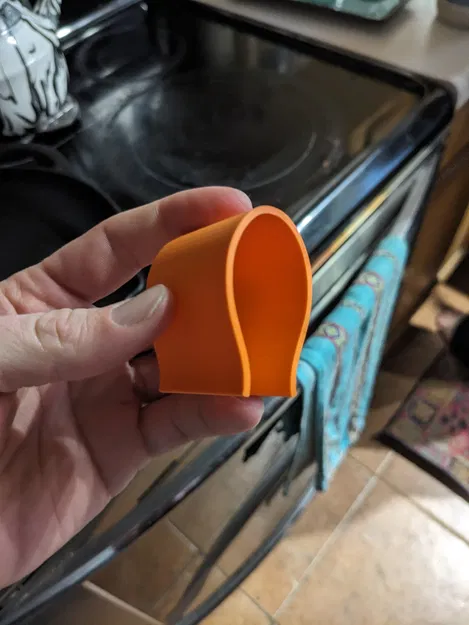 Kẹp giữ khăn nhà bếp cho tay cầm lò nướng - Image 3