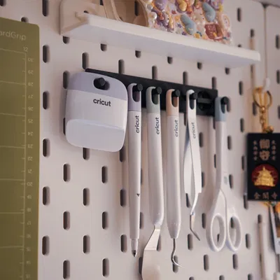 Giá treo dụng cụ Cricut cho bảng Skadis