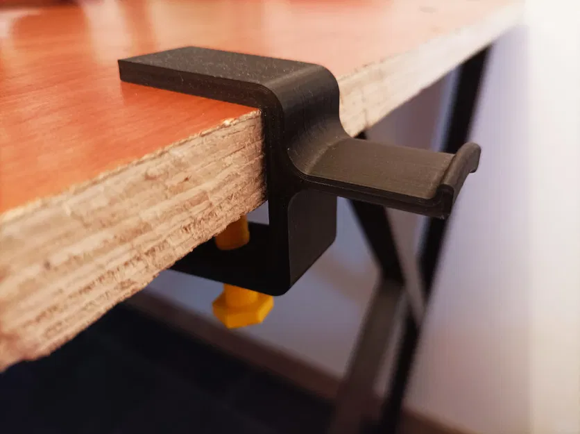 Giá đỡ tai nghe kẹp bàn in 3D: Gọn gàng và chắc chắn - Image 1