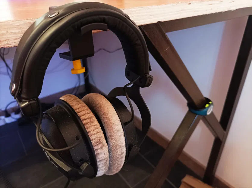 Giá đỡ tai nghe kẹp bàn in 3D: Gọn gàng và chắc chắn - Image 4