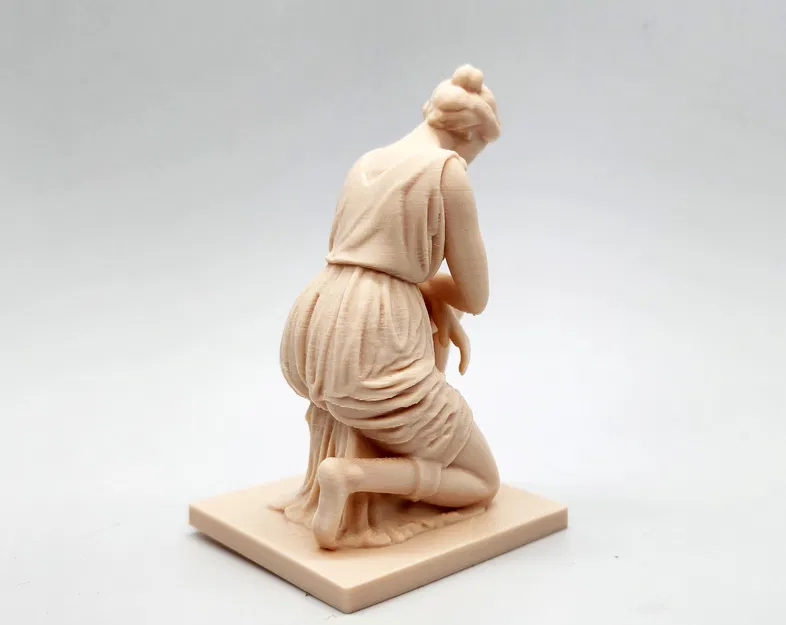 Mô hình Tượng Nữ Thần Quỳ Gối - Image 3
